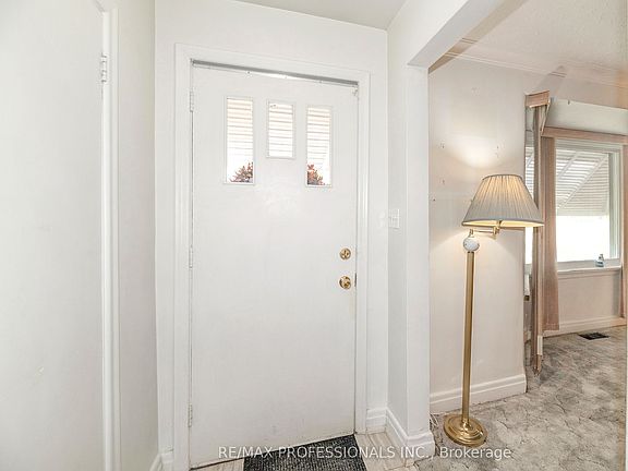3rd image of 79 Silverhill Dr