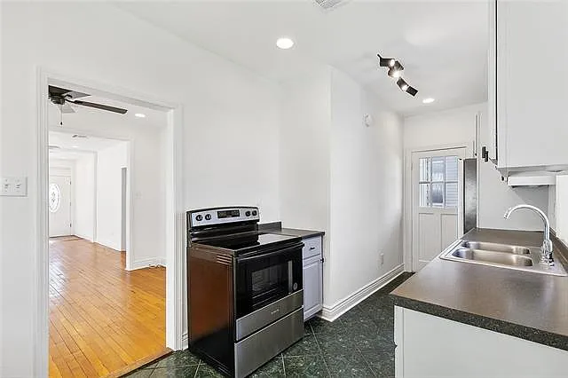 5658 Marshal Foch St — Photo 6