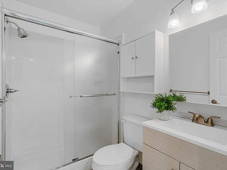1019 Bancroft Pl — Photo 6