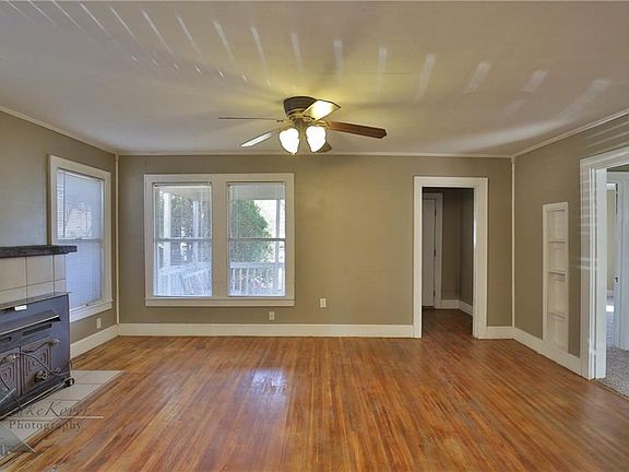 2nd image of 1134 Vine St