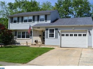 6 Anita Dr, Newark, DE 19713