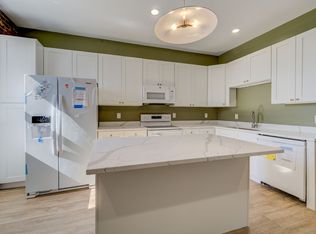 Remodeled Loft style 1 bedroom apartment in Princeton Heights. Ask about our move in special!, Saint Louis, MO 63109