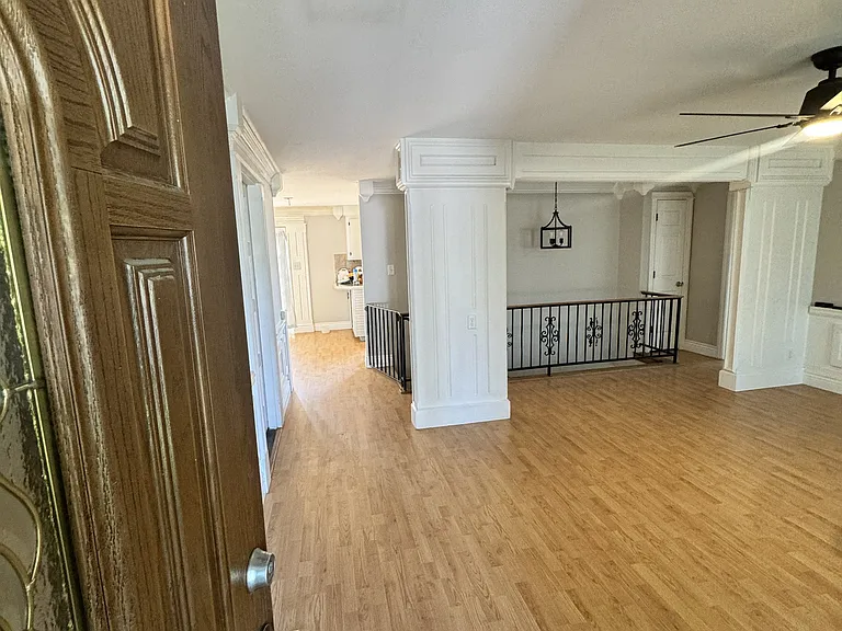 9239 W Zuni Dr — Photo 1