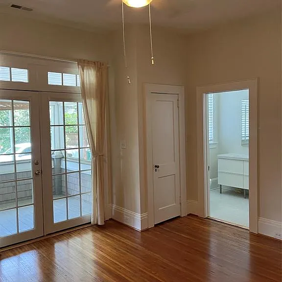 2114 Crescent Ave — Photo 4
