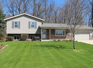1550 Stonebridge Rd, West Bend, WI 53095