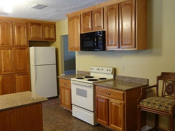 5th image of 206 Stonehouse Ct