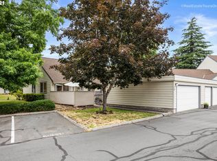 220 NE Village Squire Ave UNIT 16, Gresham, OR 97030