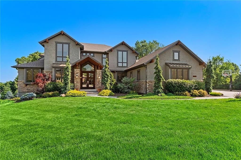 7067 NW Scenic Dr, Parkville, MO 64152 Zillow