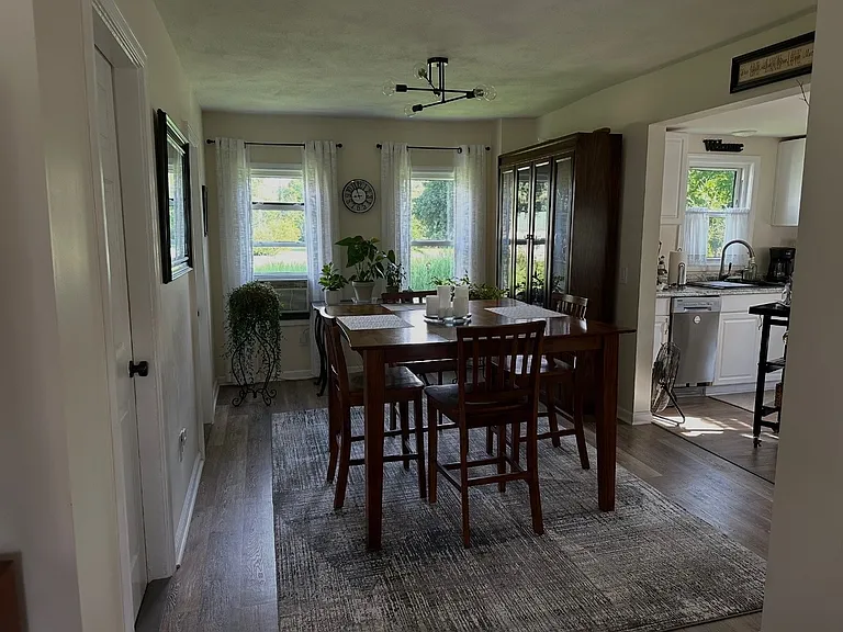 811 Sheldon Rd — Photo 6
