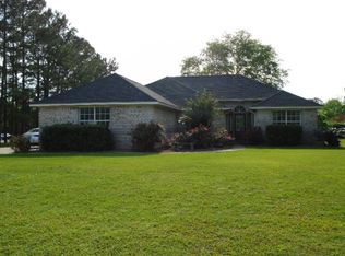 9005 Lakeview Dr, Foley, AL 36535