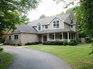 2007 N Rolling Ridge Dr, Midland, MI 48642