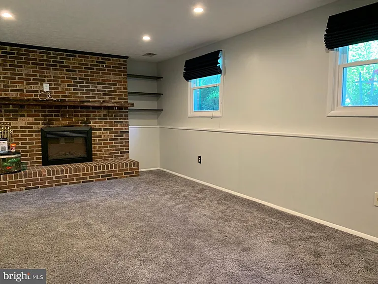 20328 Watkins Meadow Dr — Photo 10