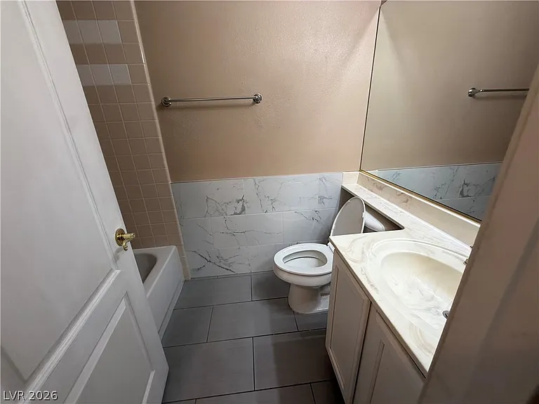 2381 Goldfire Cir — Photo 9