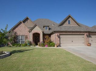 9204 N 95th Pl E, Owasso, OK 74055