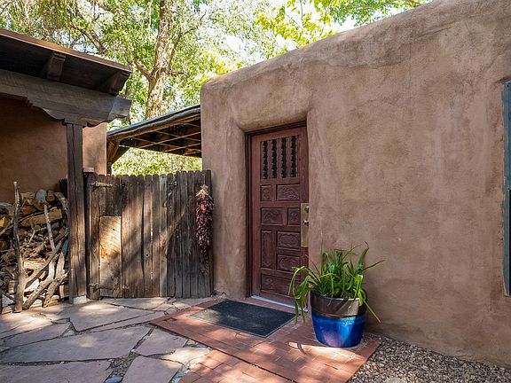 2nd image of 8905 Guadalupe Trl NW