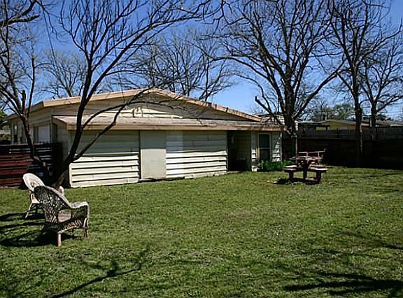 4th image of 802 S Pioneer Dr