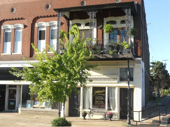 36 W Center St, Madisonville, KY 42431
