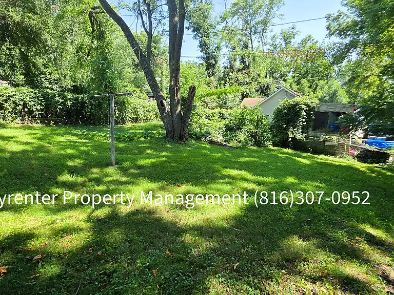 9307 E 15th St S — Photo 16