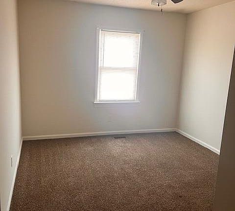 5th image of 3256 Landmark St APT A5