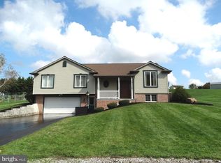 117 Buckingham Dr, Chambersburg, PA 17201
