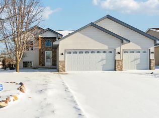 1112 Bison Xing, Buffalo, MN 55313