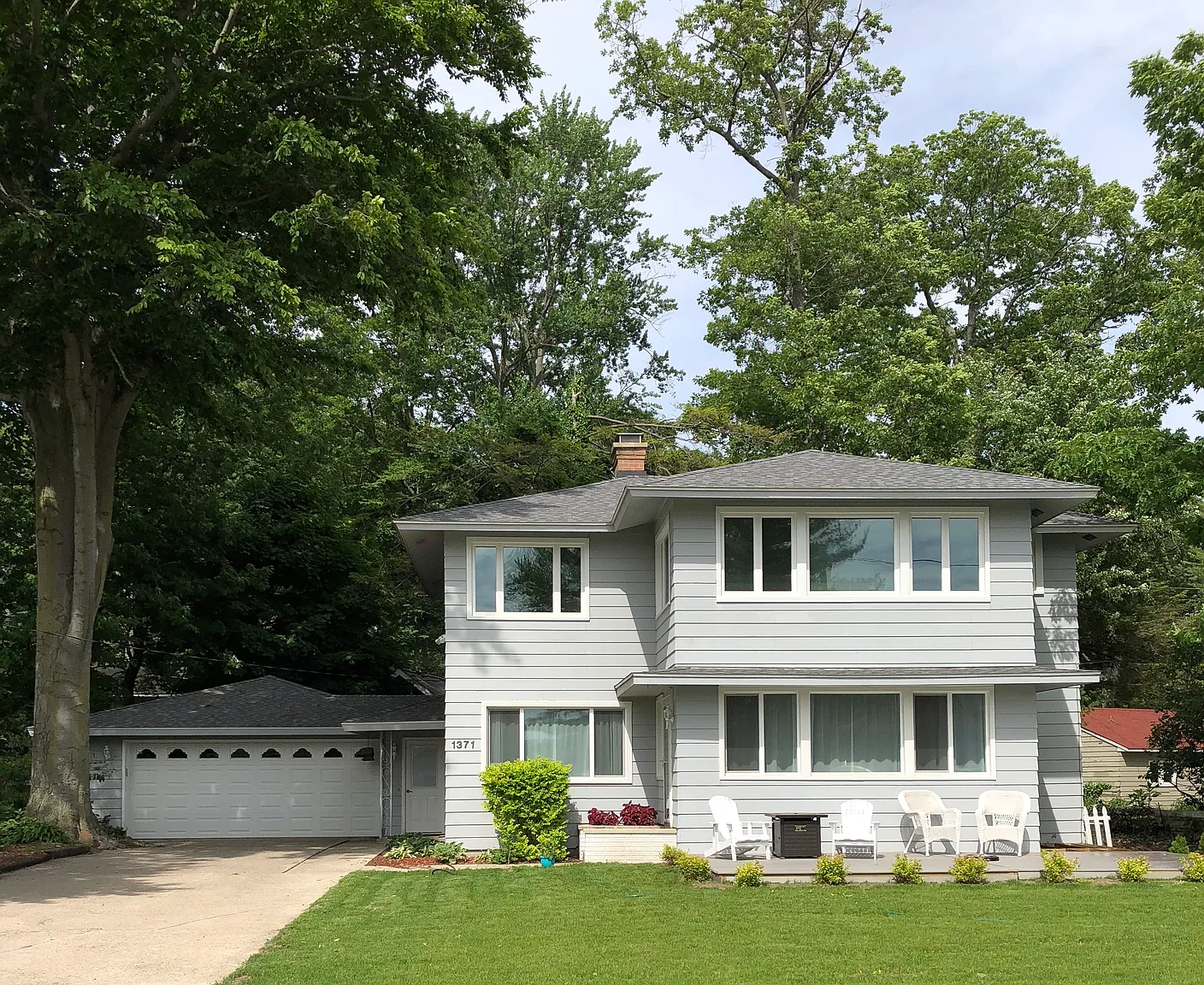1371 Linwood Dr photo 1
