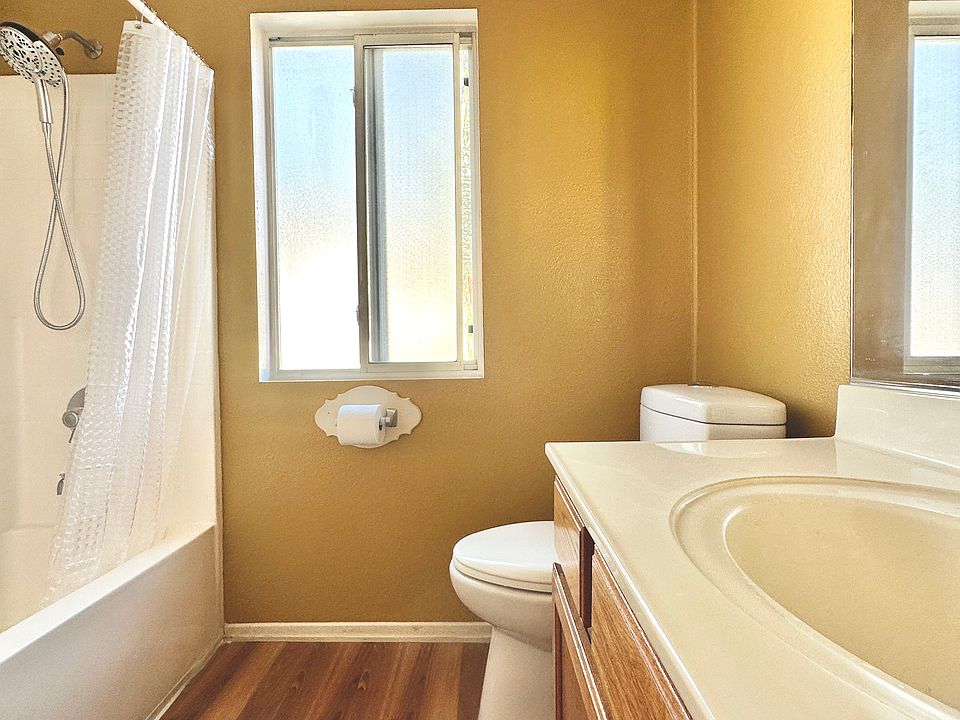 full bathroom upstairs