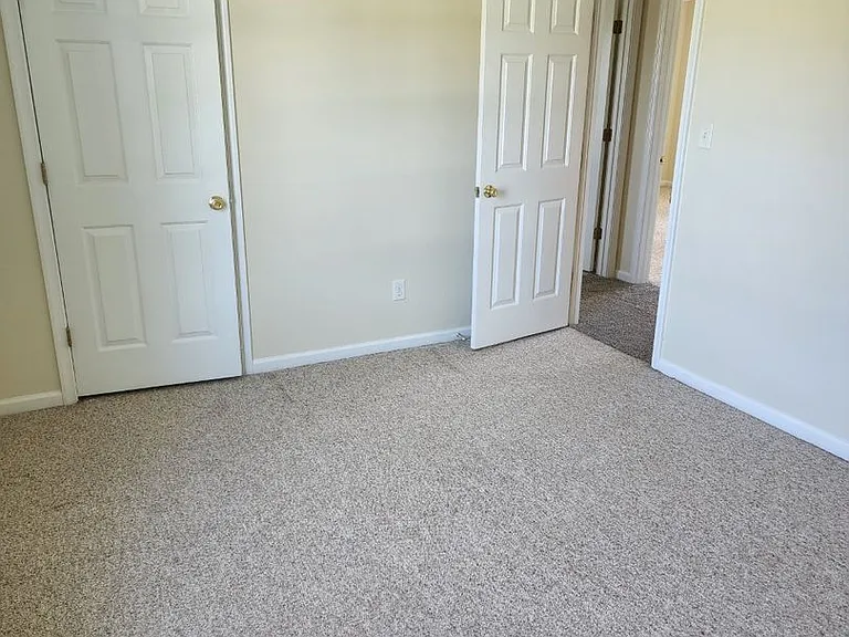 116 Taylors Ct — Photo 13