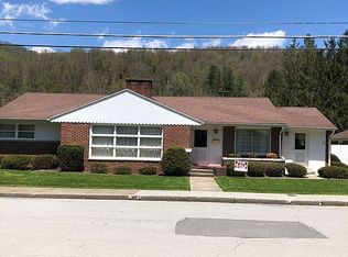 36 B Ave, Richwood, WV 26261