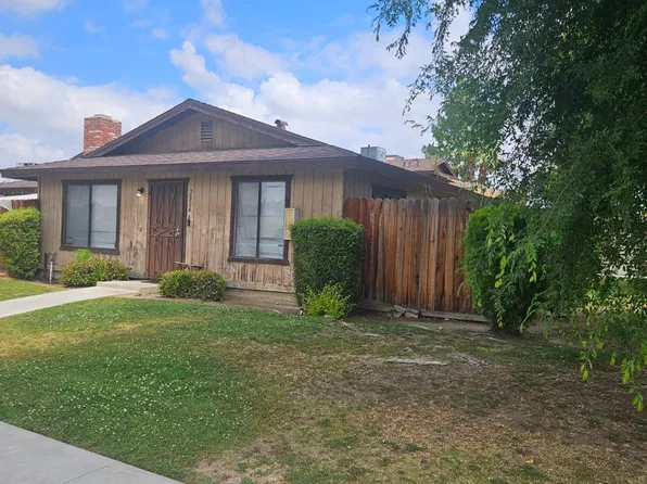 2824 N Half Moon Dr, Bakersfield, CA 93309
