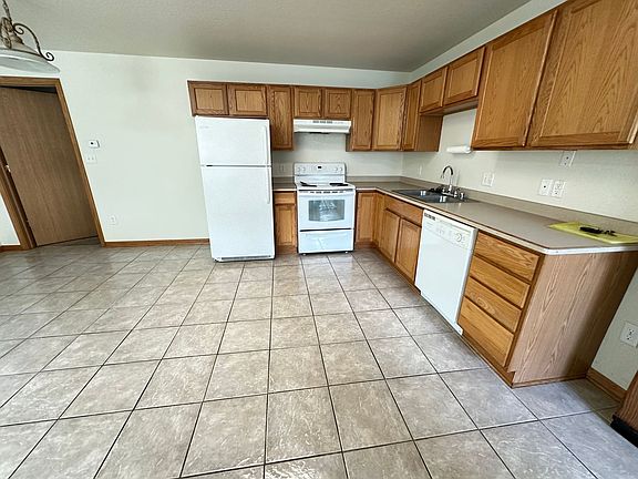 4th image of 1200 Silver Dr #18236496