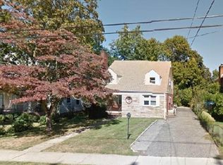14 Maple Ave APT 1, Glen Cove, NY 11542
