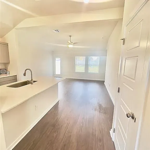 9120 Quapaw Creek Trl — Photo 2