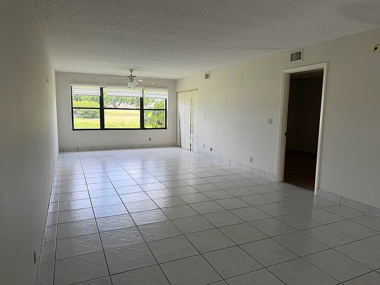 4692 Lucerne Lakes Blvd E #106 — Photo 4