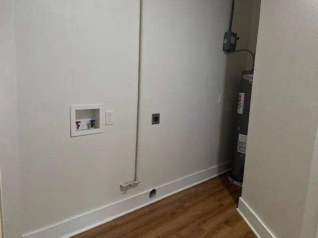 1011 Hancock St — Photo 15