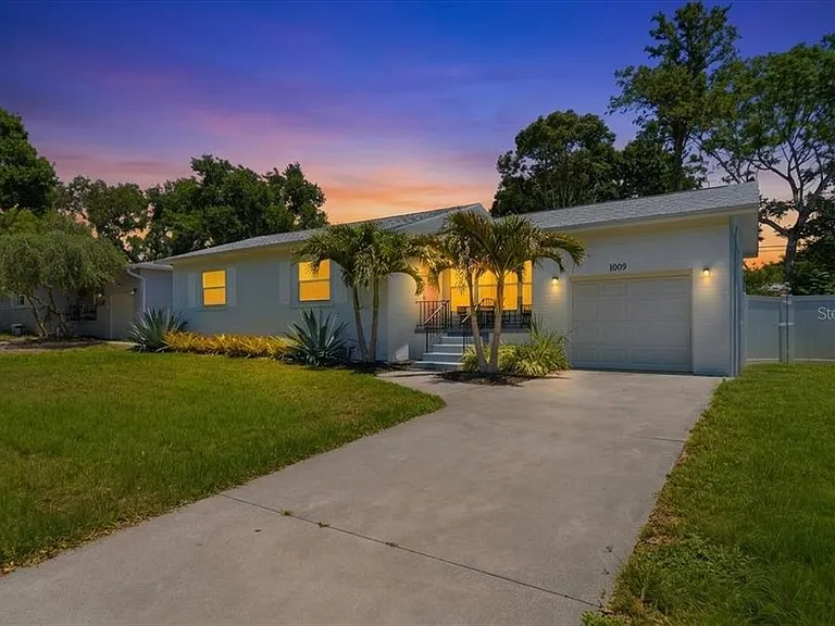 1009 Chester Dr — Photo 2