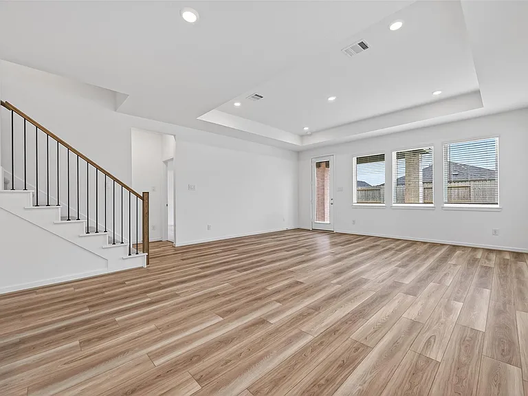 1110 Sky Rocket Ln — Photo 10