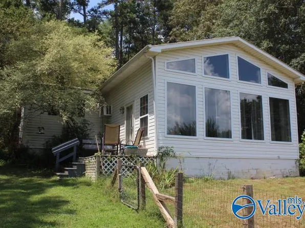 132 Winston Dr, Valley Head, AL 35989