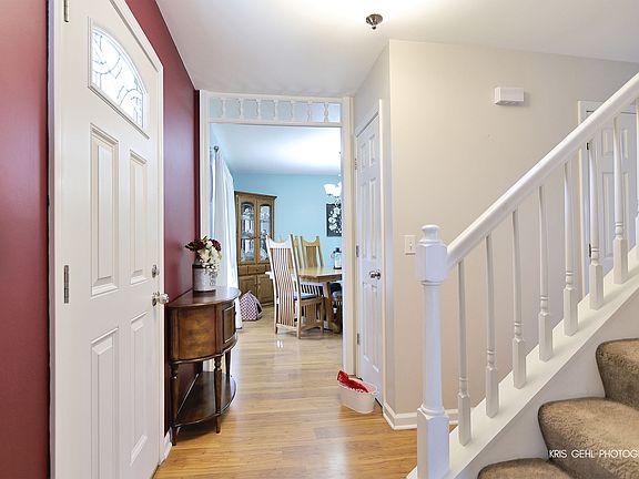 2nd image of 301 Tanager Dr