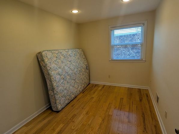 125 Lockart Plz FLOOR 2