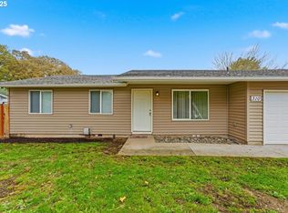 310 NE 34th Pl, Hillsboro, OR 97124