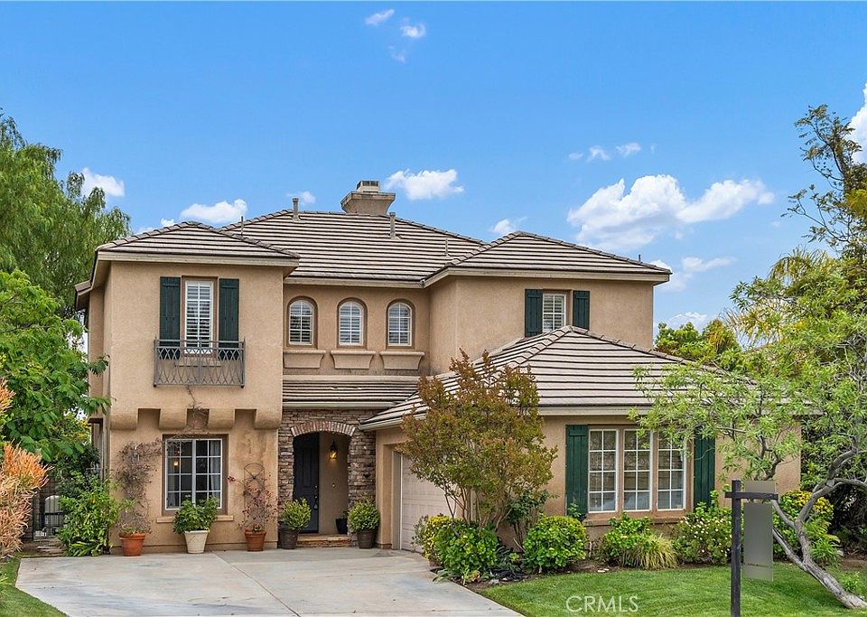1st image of 25730 Hawthorne Pl