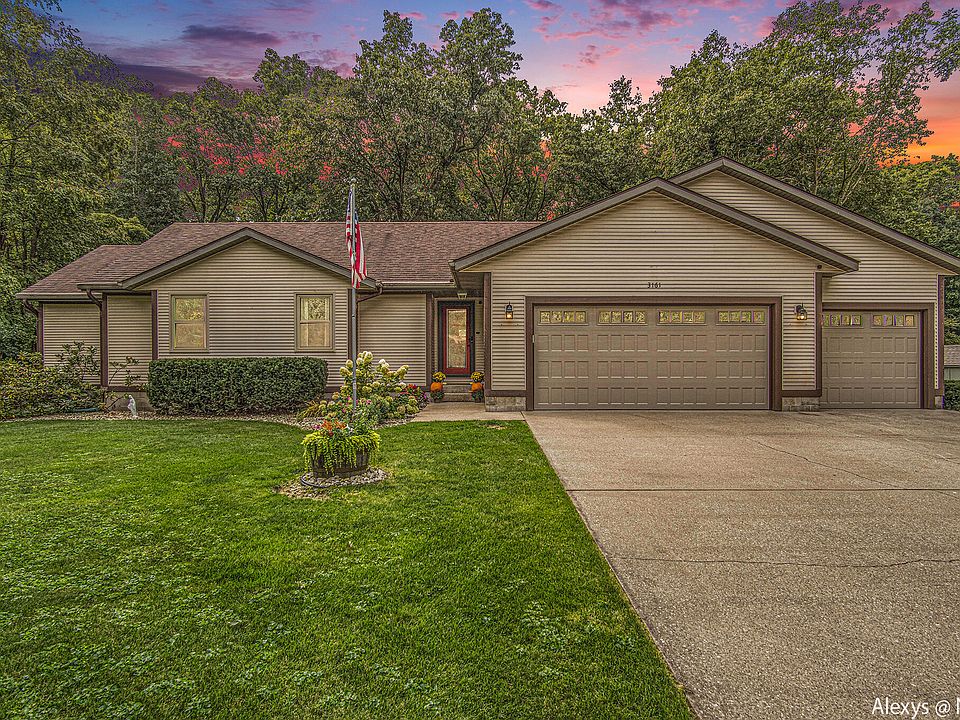 1st image of 3161 N Riverwood Dr
