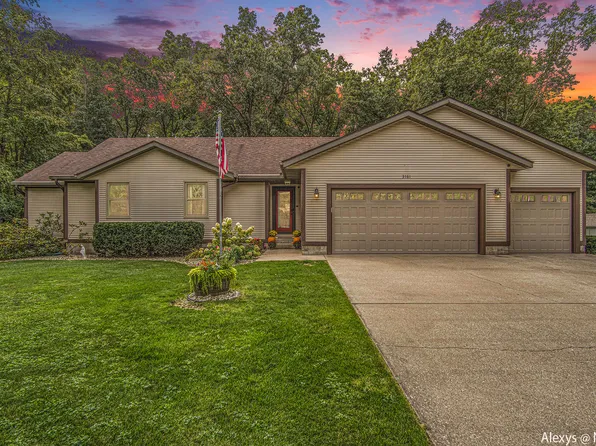 3161 N Riverwood Dr, Twin Lake, MI 49457