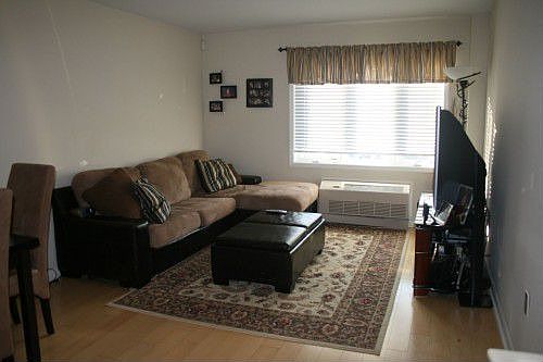 2nd image of 1490 Outlook Ave APT 2E