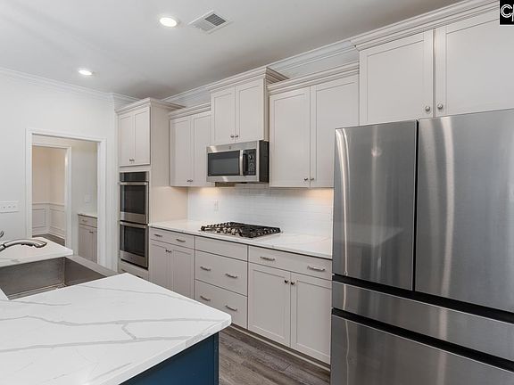 5th image of 822 Ruskin Dr