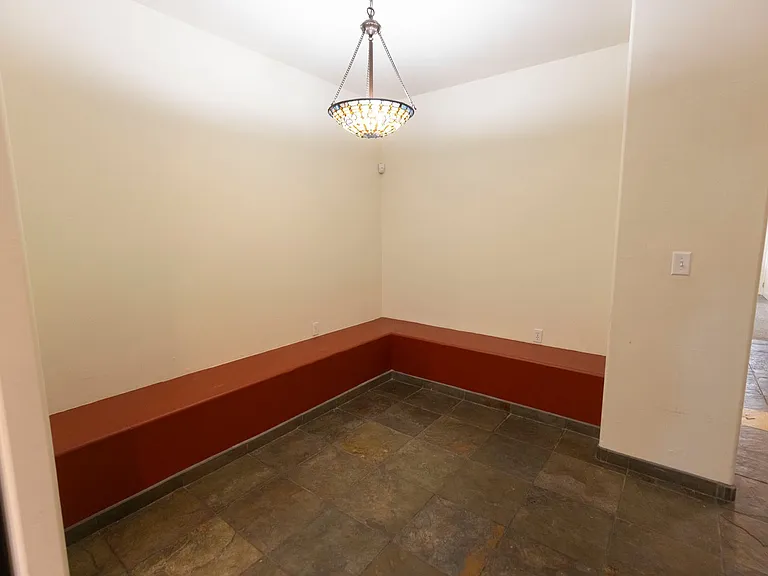 1635 Spruce Ave — Photo 8