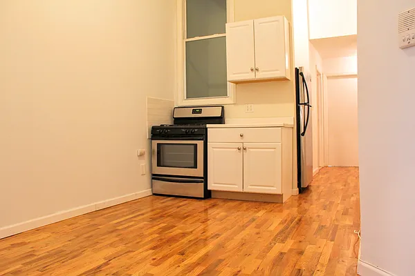 Rented by Bold New York | media 41