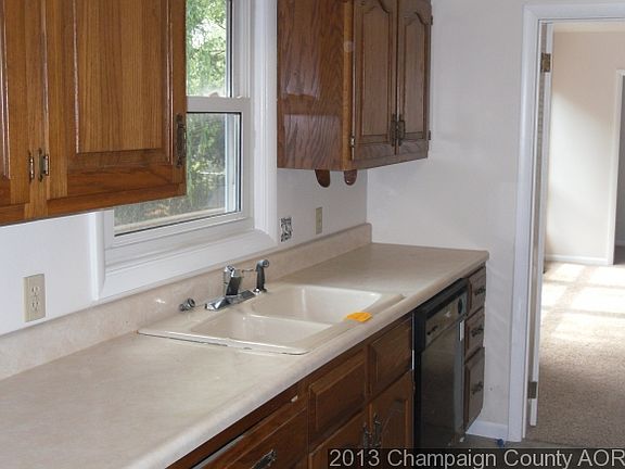 3rd image of 3 Foxhill Ct