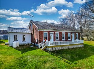 914 Millbrook Rd, Jackson Center, PA 16133